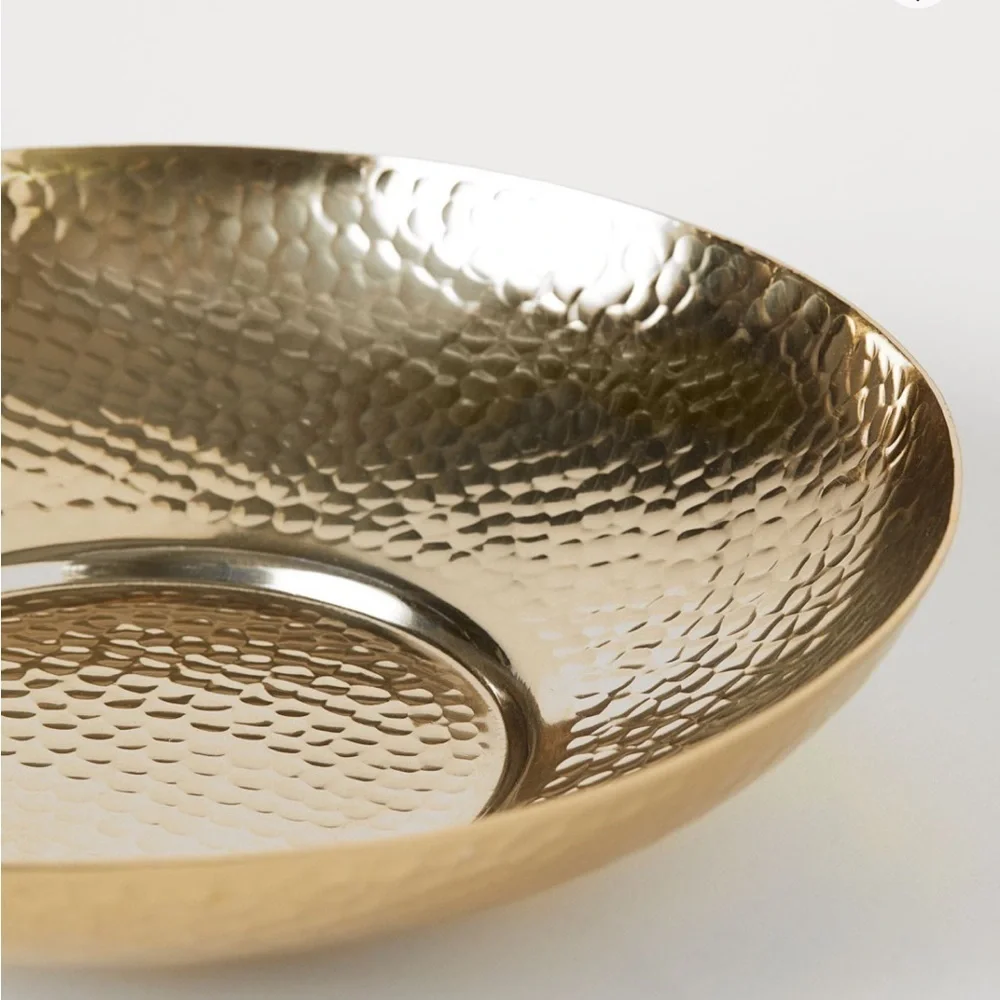H&M gold plate